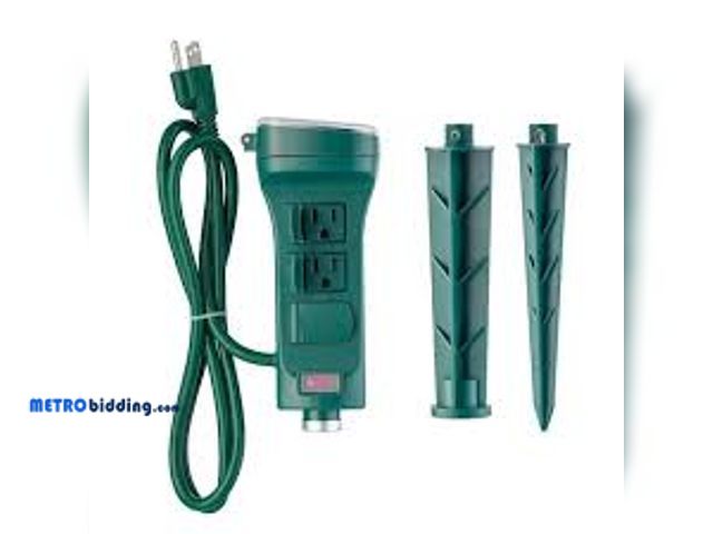 Lot 88-498132 - Defiant Smart Outdoor 4 ft. 6-Outlet Power Stake Timer Powered by Hubspace LH-7-1-4FT