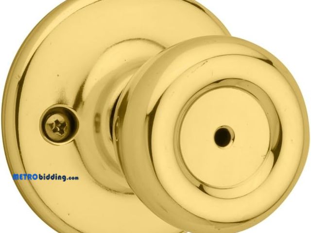 Lot 88-480741 - Kwikset Tylo Bed/Bath Knob in Polished Brass