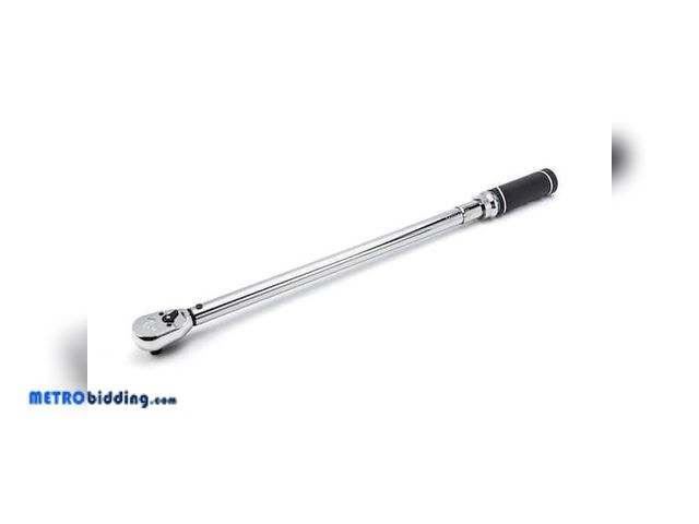 Lot 88-492447 - Husky 20 ft./lbs. to 100 ft./lbs. 3/8 in. Drive Torque Wrench H3DTWA-03