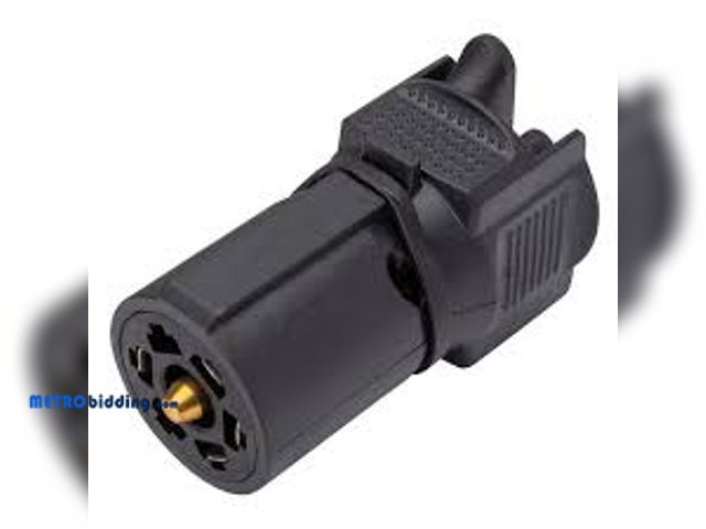 Lot 88-493983 - TowSmart 7-Way Blade to 4 or 5-Way Flat Trailer Light Wiring Adapter