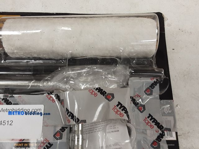 Lot 88-484512 - EZ roller paint stick attachment 
*NO handle*