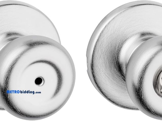 Lot 88-480731 - Kwikset Tylo Interior Privacy Door Knob with Lock, Door Handle For Bathroom and Bedroom, Satin Chrom...