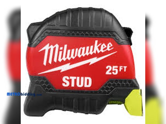 Lot 88-480534 - Milwaukee Tool 25 ft. x 1.3 -inch Gen II STUD Tape Measure with 17 ft. Reach