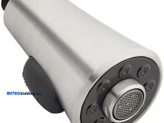 Lot 88-496447 - Market Single-Handle Pull-Down Spray Head in Stainless Steel