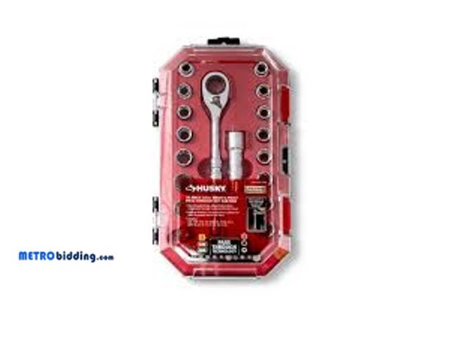 Lot 88-492726 - Husky 3/8 in. Drive 6-Point Pass-Thru Ratchet and Socket Set (35-Piece), missing the ratchet