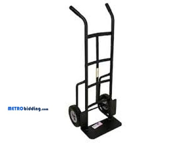 Lot 88-481082 - Milwaukee 1,000 lbs. Capacity Dual-Handle Hand Truck 60138