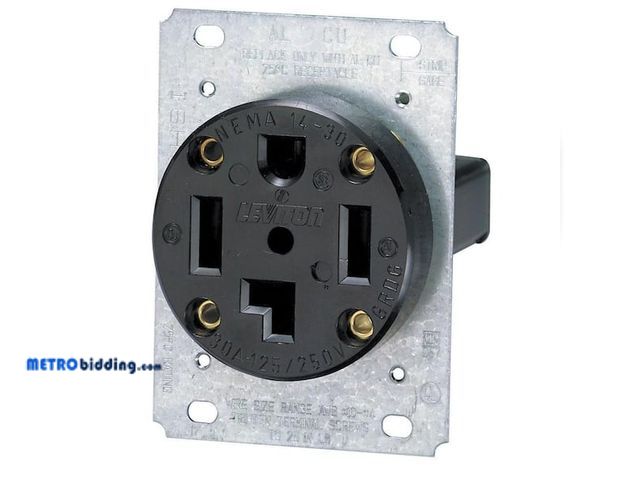 Lot 88-492513 - Leviton 30 Amp Industrial Flush Mount Shallow Single Outlet, Black 278-S00 R10-00278-S00