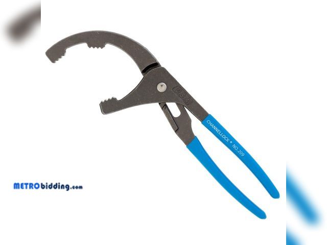 Lot 88-491752 - Channellock 9 in. Oil-Filter and PVC Slip-Joint Pliers 209
