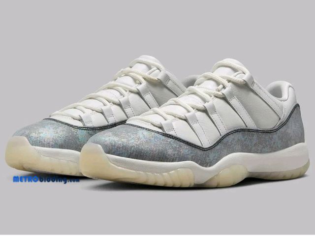 Lot 88-492567 - Nike Air Jordan 11 Retro Low Year Of The Snake HQ7000-001 Men Sizes 8-11