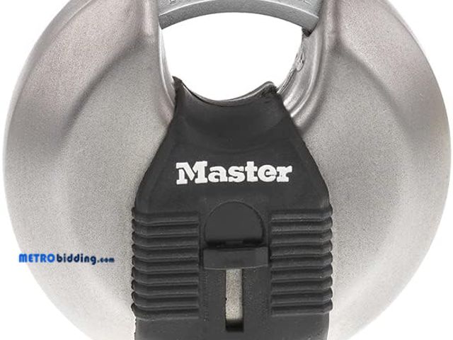 Lot 88-494267 - Master Lock M50XKADCCSEN Padlock, Magnum Stainless Steel Discus Lock, 3-1/8 in. Wide, M50XD