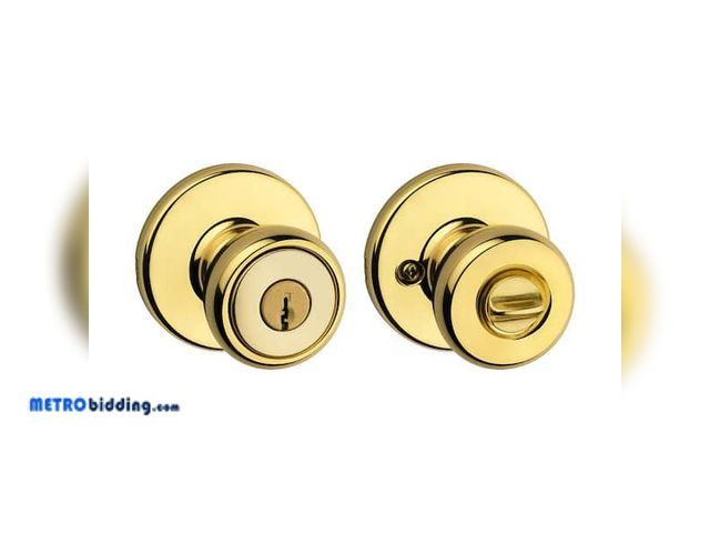 Lot 88-491846 - Kwikset Tylo Polished Brass Keyed Entry Door Knob Featuring Microban Antimicrobial Technology 400T36...