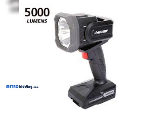 Lot 88-480439 - Husky 5000 Lumen Hybrid Power Swivel Rechargeable Spotlight 91640