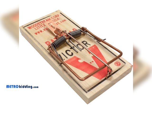 Lot 88-498501 - Victor Rat Trap M200 / CASE (12 traps)