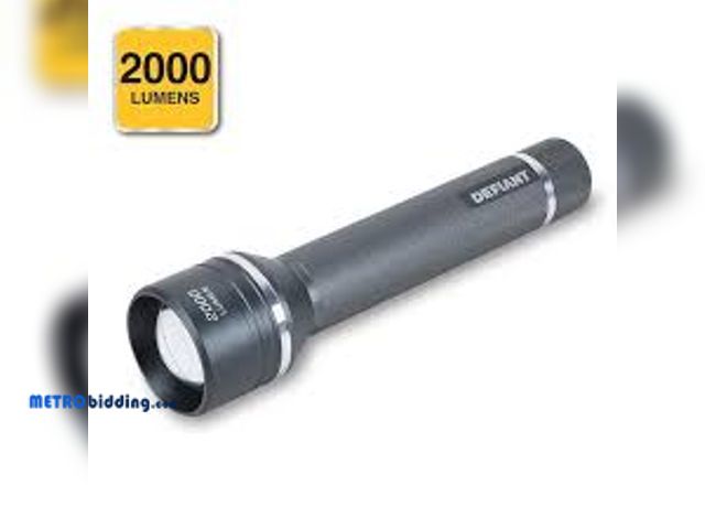 Lot 88-492059 - Defiant 2000 Lumens LED Slide-to-Focusing Aluminum Flashlight