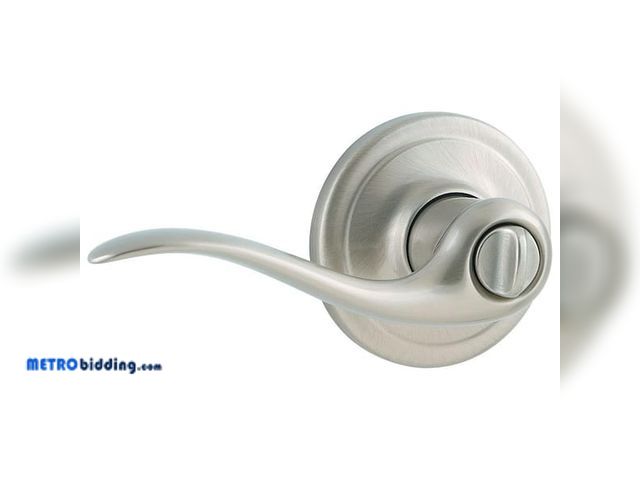 Lot 88-491809 - Kwikset Tustin Satin Nickel Privacy Bed/Bath Door Handle Featuring Microban Antimicrobial Technology...