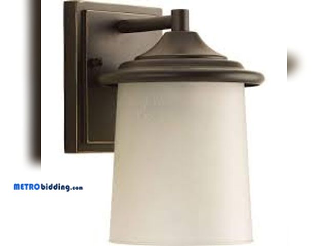 Lot 88-495564 - Progress Lighting Essential Collection 1-Light Antique