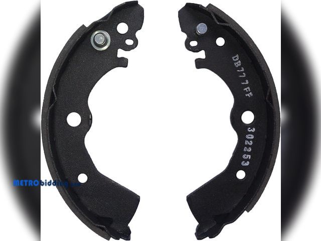 Lot 88-493129 - Bendix Premium 638 Rear Brake Shoe for Nissan 200SX 1998-1995, Lucino 1998-1996, NX 1993-1991, Sentr...