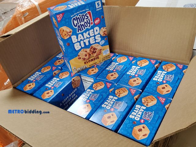Lot 88-484860 - Case of 12 boxes of Chips Ahoy baked bites
Blonde variety
Each box contains 5 individual serving bag...