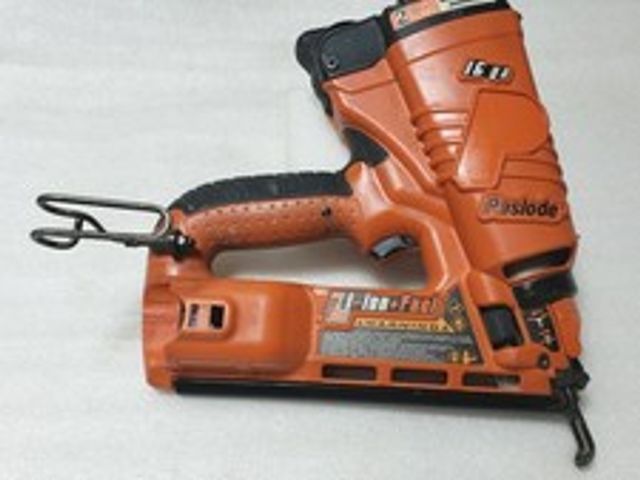 Lot 88-# - Paslode IM250A Li2 Cordless 16 Gauge Angled Lithium Ion Finish Nailer