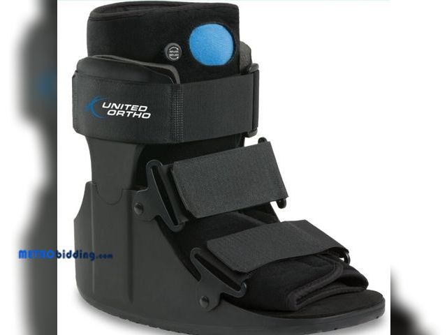 Lot 88-482988 - United Ortho USA14115 Short Air Cam Walker Fracture Boot, x-tra small, Black