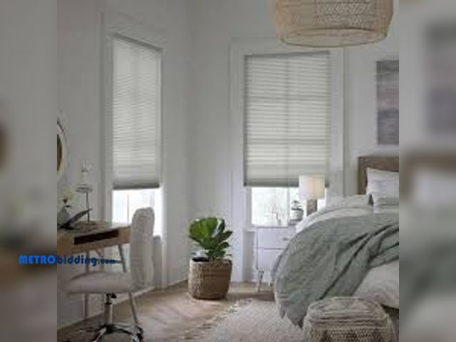 Lot 88-481386 - Levolor Classic Value Pebble Stone Cordless Light Filtering Polyester 3/4 in. Cellular Shades-37 in....