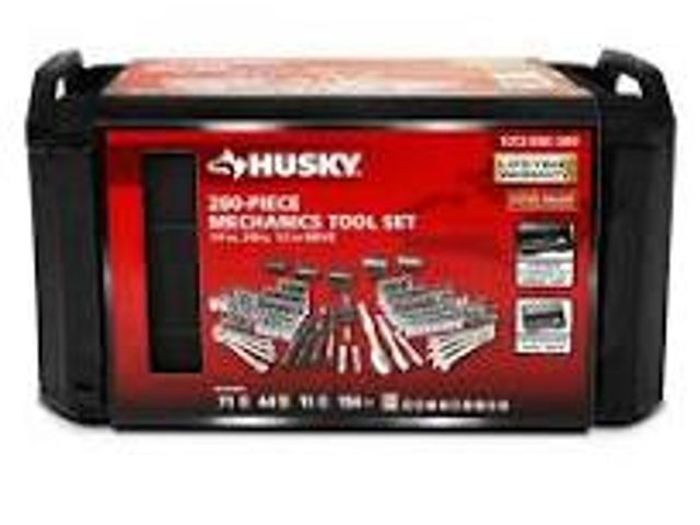 Lot 88-480121 - Husky Mechanics Tool Set (280-Piece) H280MTS, unused, Case in cracked, please see pictures