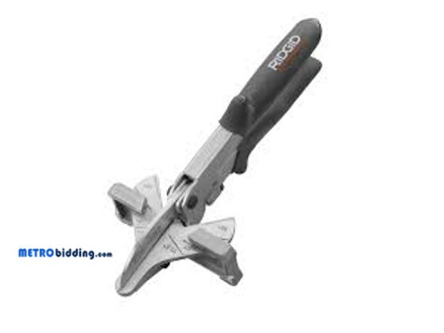 Lot 88-492067 - RIDGID 4 in. Steel XLT Miter Trim Cutter FT6012