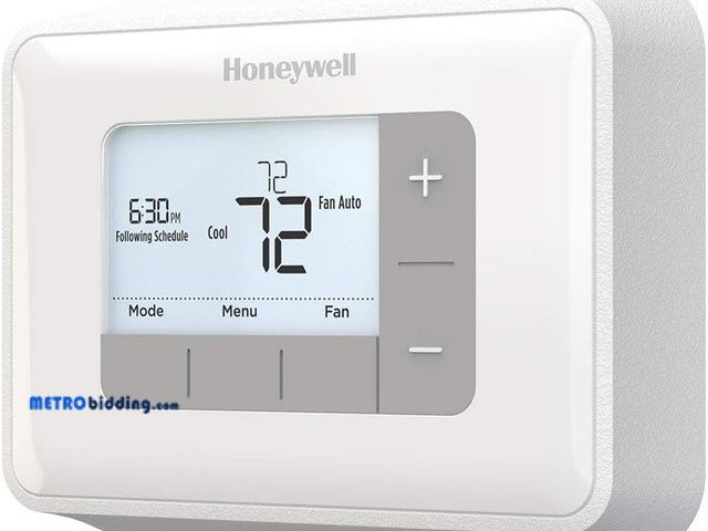 Lot 88-496458 - Home RTH6360D1002 Programmable Thermostat, 5-2 Schedule, 1-Pack, White