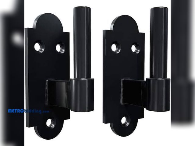 Lot 88-482354 - Ekena Millwork SteelTek Pintel on Plate with 1-1/2 in. Offset