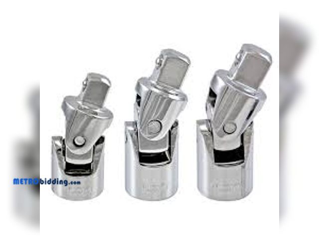 Lot 88-480535 - Husky 1/4, 3/8 and 1/2 in. Universal Joint Set (3-Piece) , missing 3/8" drive