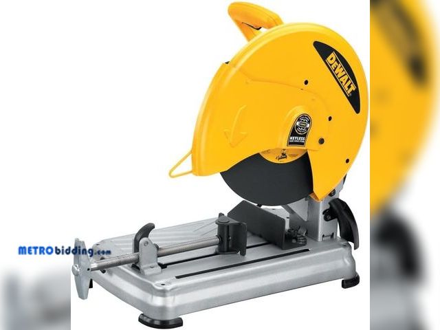 Lot 88-480370 - DEWALT Chop Saw, Quick-Change, 14-Inch, Old Model (D28715) , USED