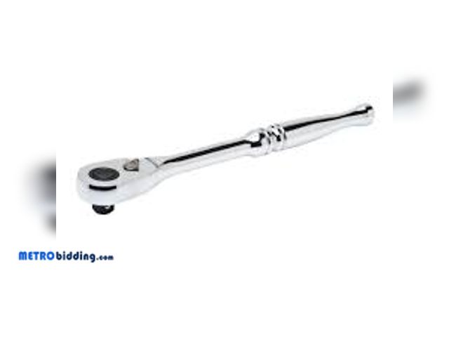 Lot 88-480464 - Husky 3/8 in. Full Polish 72 Tooth Ratchet H38FPRAT