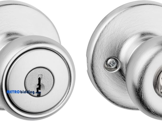 Lot 88-493626 - Kwikset Tylo Entry Door Knob with Lock and Key, Secure Keyed Handle Exterior Doorlock, Doorknob for ...