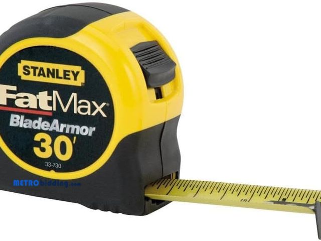 Lot 88-482420 - STANLEY FATMAX Tape Measure, 30-Foot (33-730)