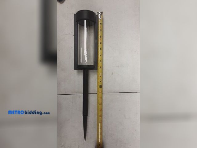 Lot 88-484542 - Solar walkway pathway light
Working condition unknown