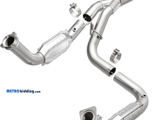 Lot 88-492682 - MagnaFlow Direct-Fit Catalytic Converter OEM Grade Federal/EPA Compliant 21-252 - Stainless Steel 3i...