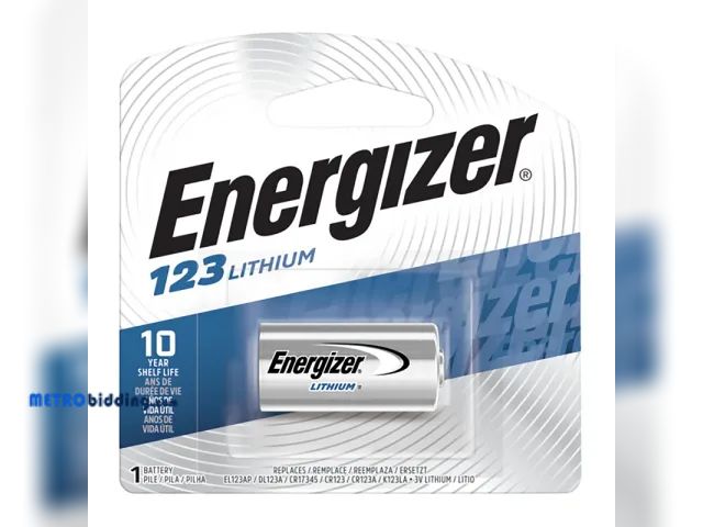 Lot 88-492496 - Lot of (2) 3V Photo Lithium Battery, 123