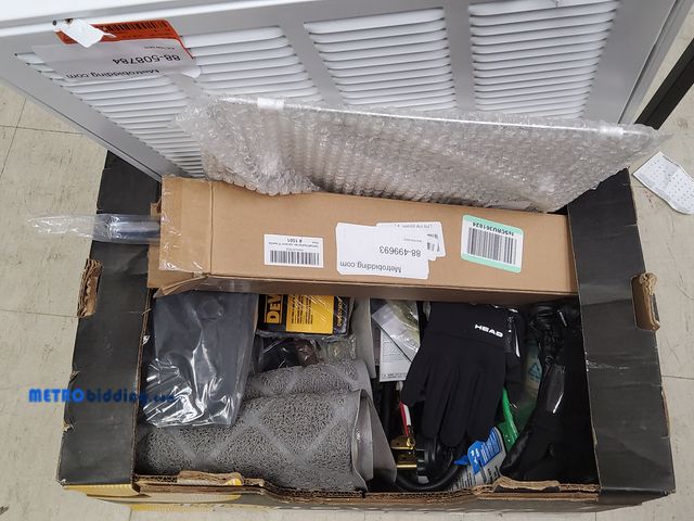 Lot 88-482911 - Lot of miscellaneous items