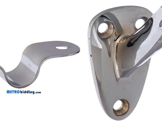 Lot 88-490913 - Deltana HRB325U26 3-5/16-Inch Projection Hand Rail Brackets