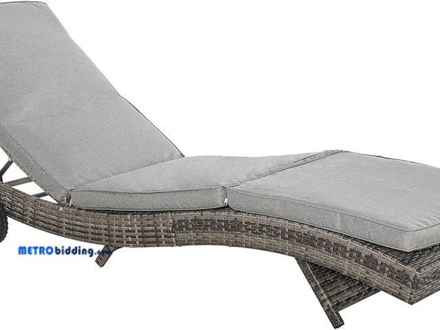 Lot 88-491269 - Outsunny Wicker Chaise Lounge Chair Outdoor PE Rattan Cushioned Patio Sun Lounger with 5-Level Adjus...