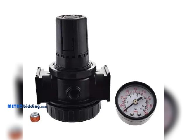 Lot 88-491734 - Husky 3/8 in. Regulator with Gauge