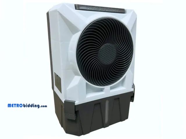 Lot 88-498810 - Indoor Outdoor Portable Evaporative Air Cooler 900 CFM High-Density XeL50 Media