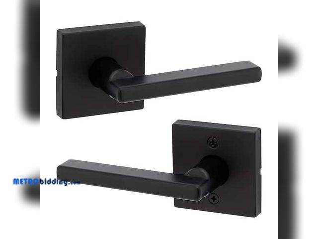 Lot 88-491815 - Kwikset Halifax Square Matte Black Hall/Closet Passage Door Handle 720HFLSQT514CP