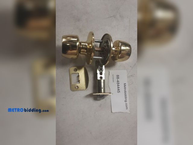 Lot 88-484445 - Polished Brass Hall/Closet Door Knob
