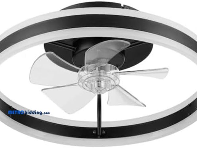 Lot 88-501655 - Harbor Breeze Edenmore II 20-in Matte Black with Clear Blades Fandelier Ceiling Fan With Light