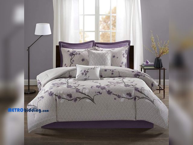 Lot 88-501470 - Madison Park 6 Piece Cotton Satin Duvet Cover Set