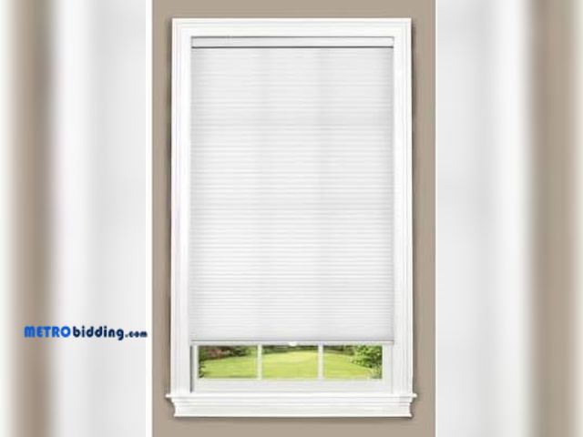Lot 88-501616 - allen + roth White Light Filtering Cordless Cellular Shade 32in x64 in