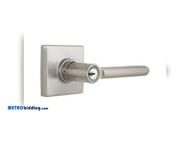 Lot 88-480473 - Defiant Tonebridge Satin Nickel Keyed Entry Door Lever with Square Rose