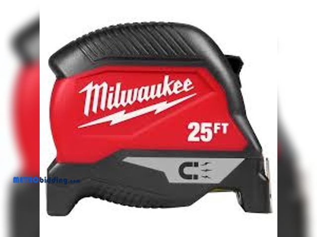 Lot 88-480744 - Milwaukee 25 ft. Magnetic Tape Measure 48-22-1025M