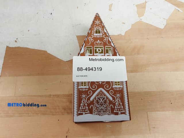 Lot 88-494319 - KOHL'S AYC Naturals Cookie Crunch Gingerbread House Tin
